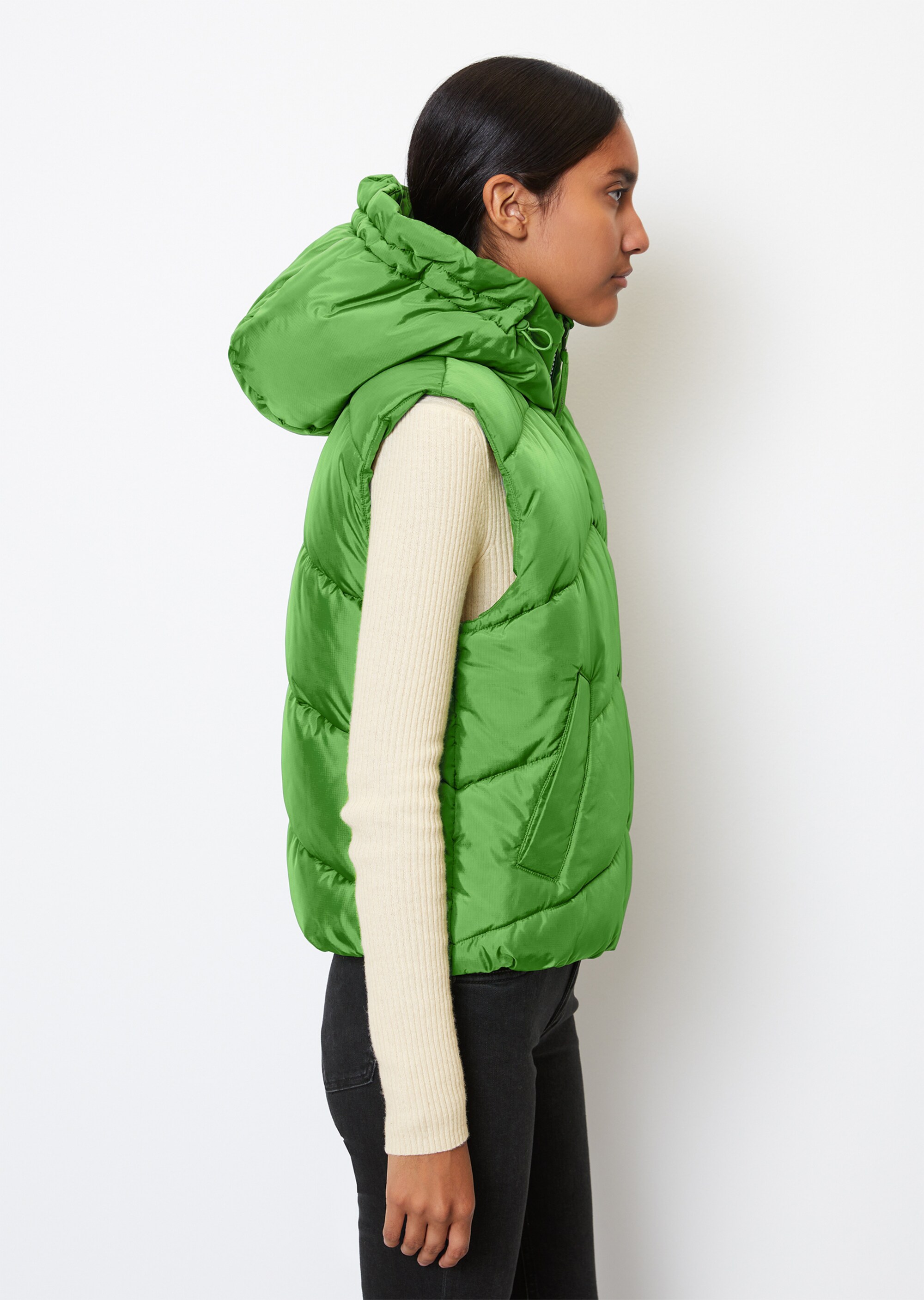 Pufferweste regular mit recycelten Materialien