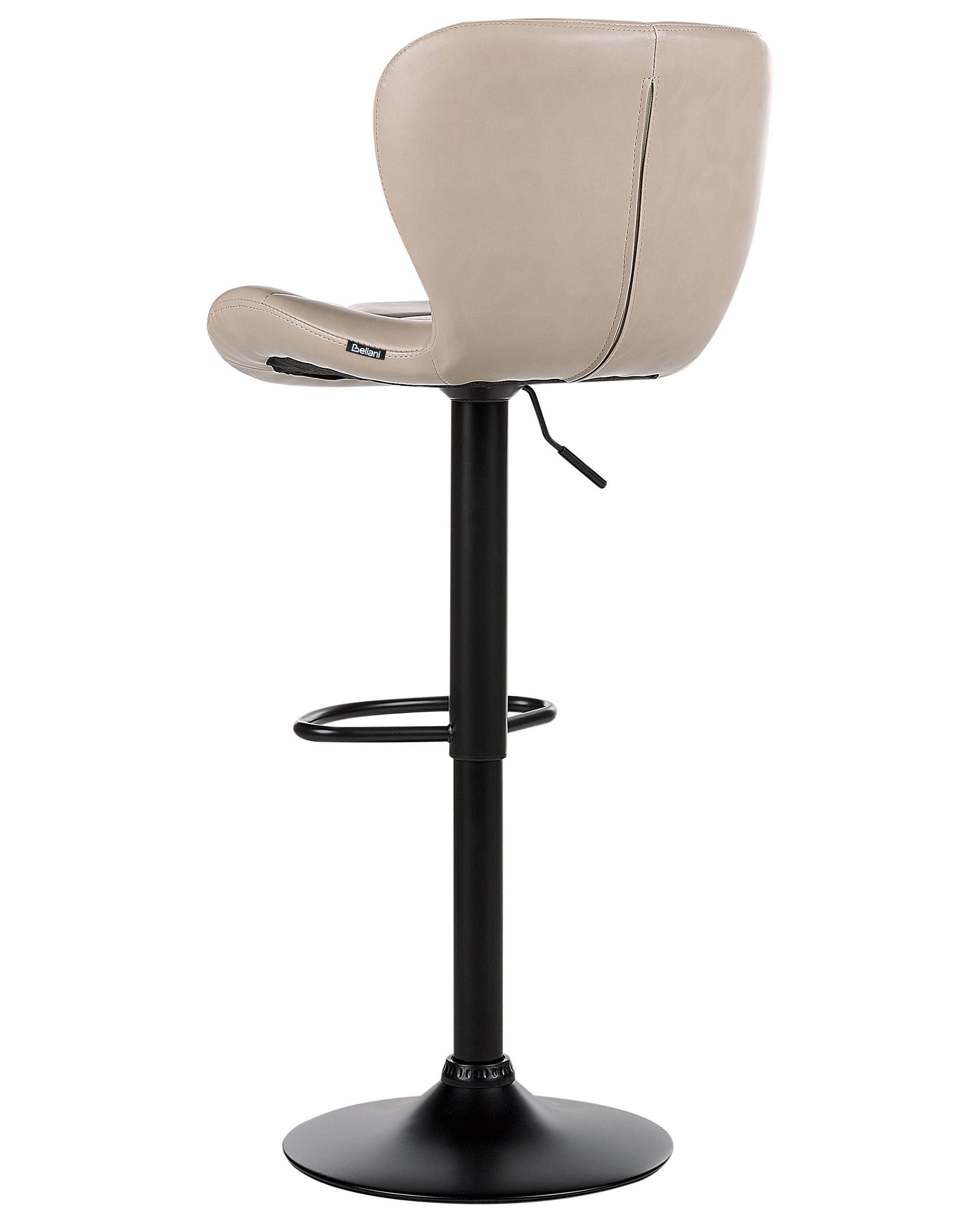 Set van 2 barstoelen VALETTA Kunstleer draaibaar Lichtbeige
