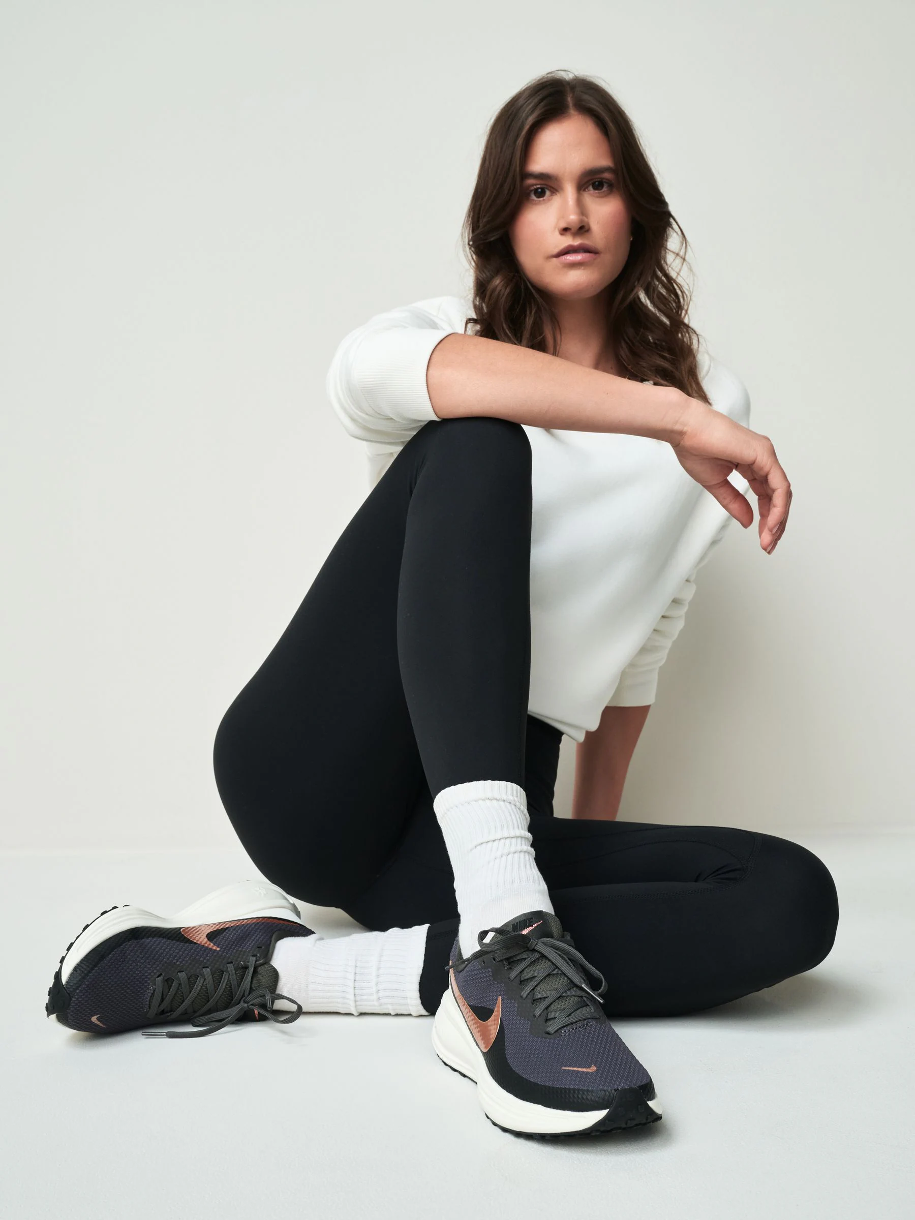 Zwart/brons - Nike Revolution 8 hardloopschoenen
