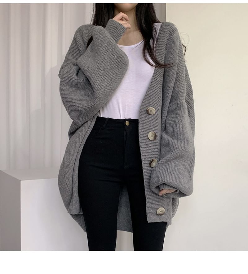 Frigga - V-hals effen oversized vest met knoopjes