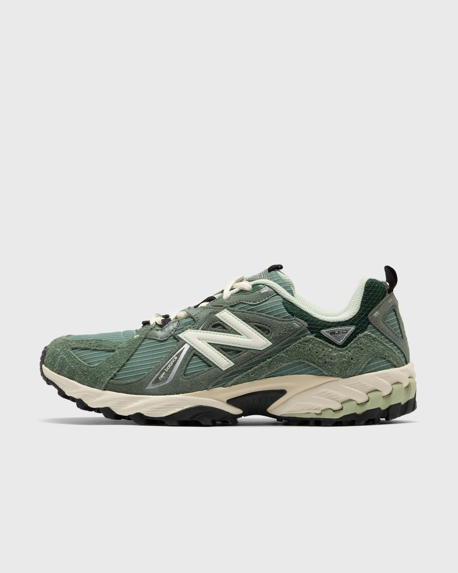 New Balance 610 