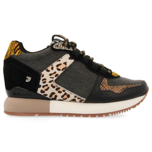 Os sapatos de Gioseppo Kunia