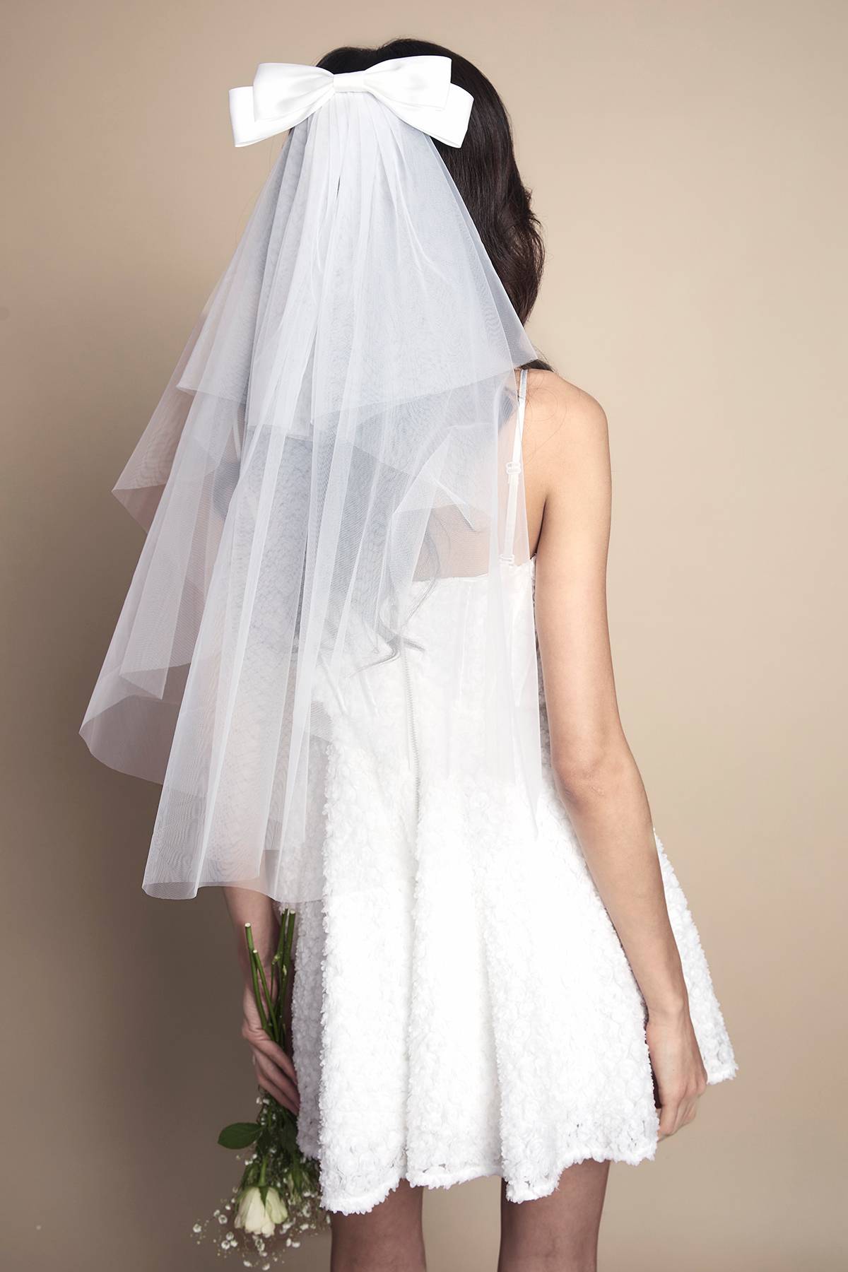 Coast Voile de Mariée Mini avec Nœud en Satin
