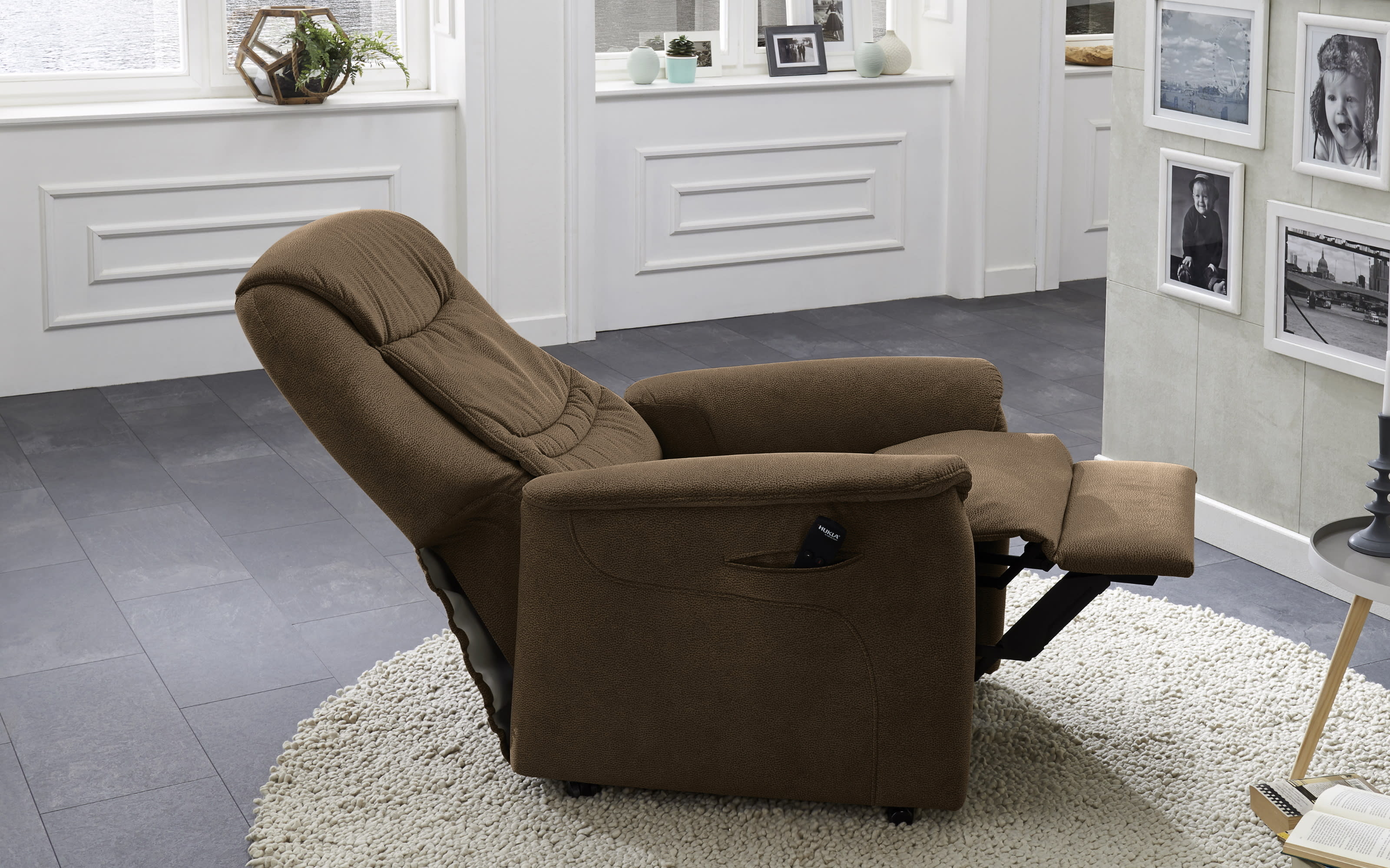 Leder-FernsehsesselHU-RV15024, braun, inkl. Funktionen