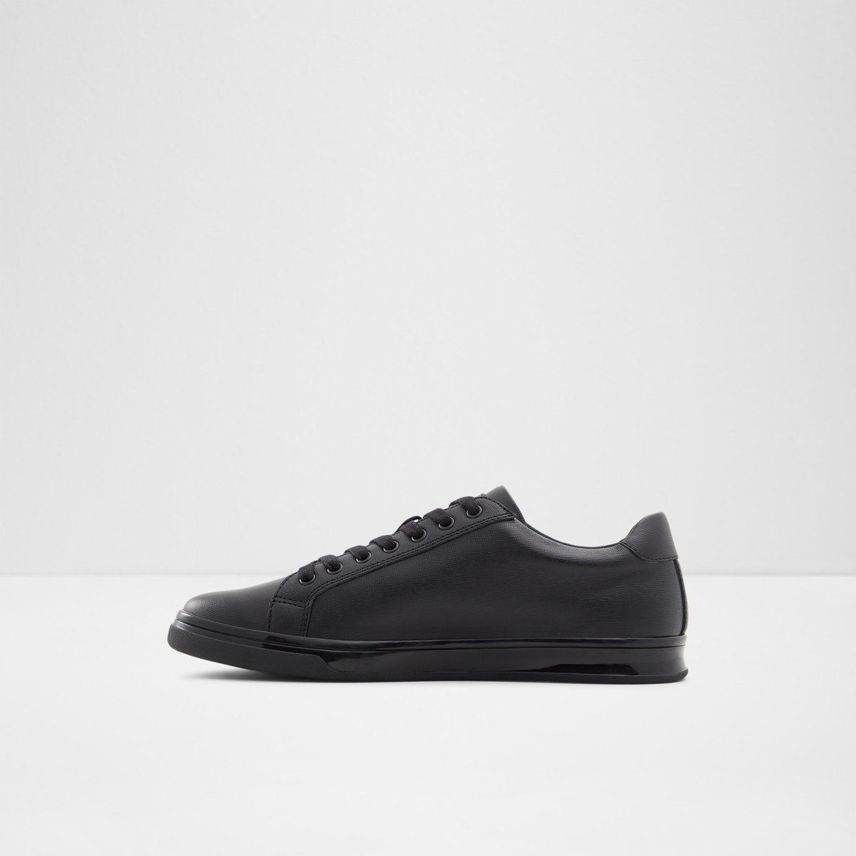 Carapetoss Black Men Low top