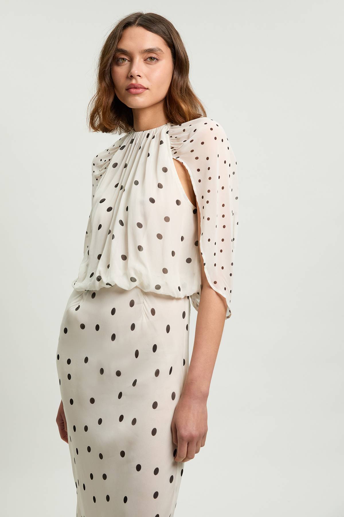 KarenMillen Robe Longue Fluide En Viscose Tissée Avec Détail Drapé À Pois