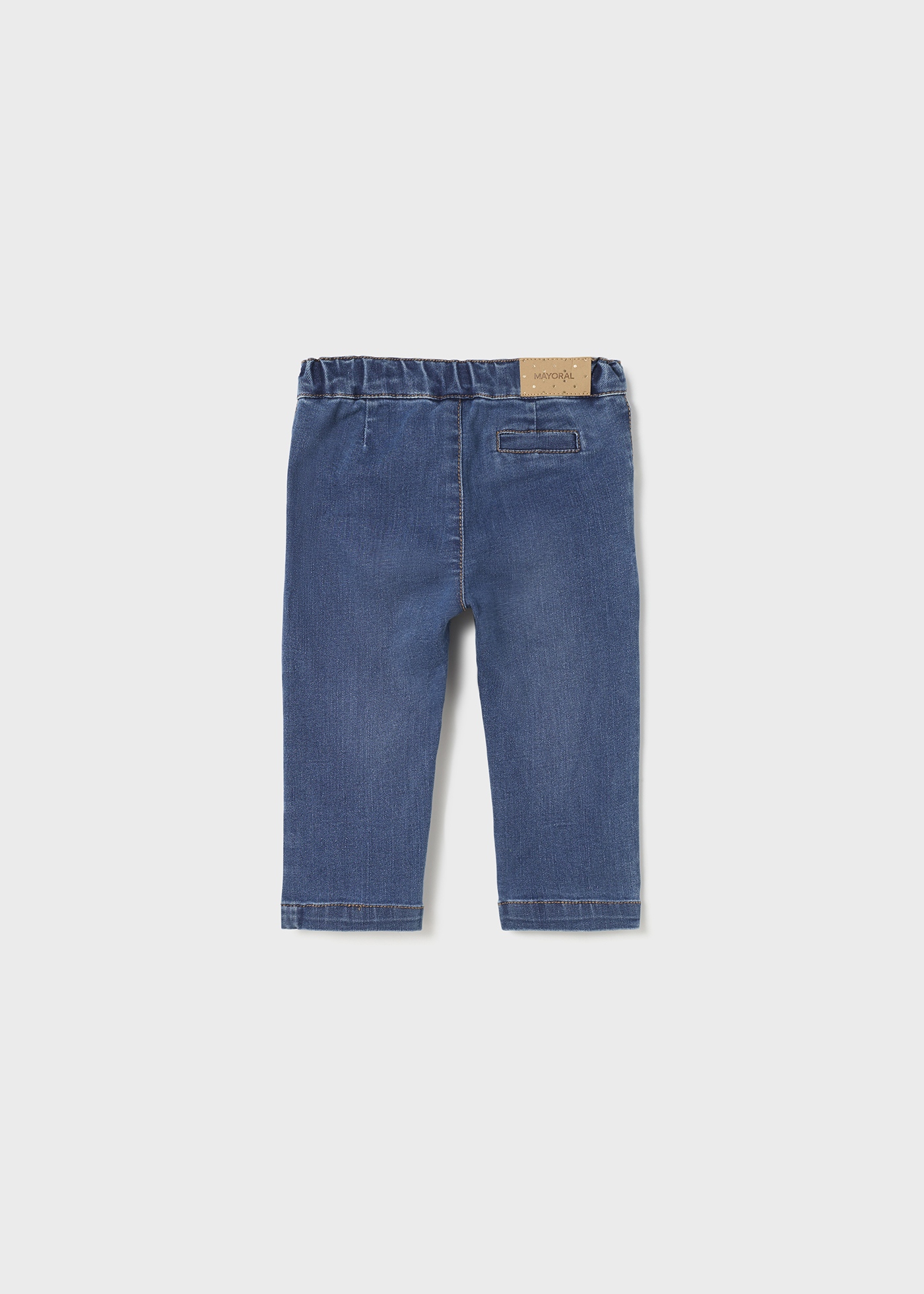 Calça jeans de bebê