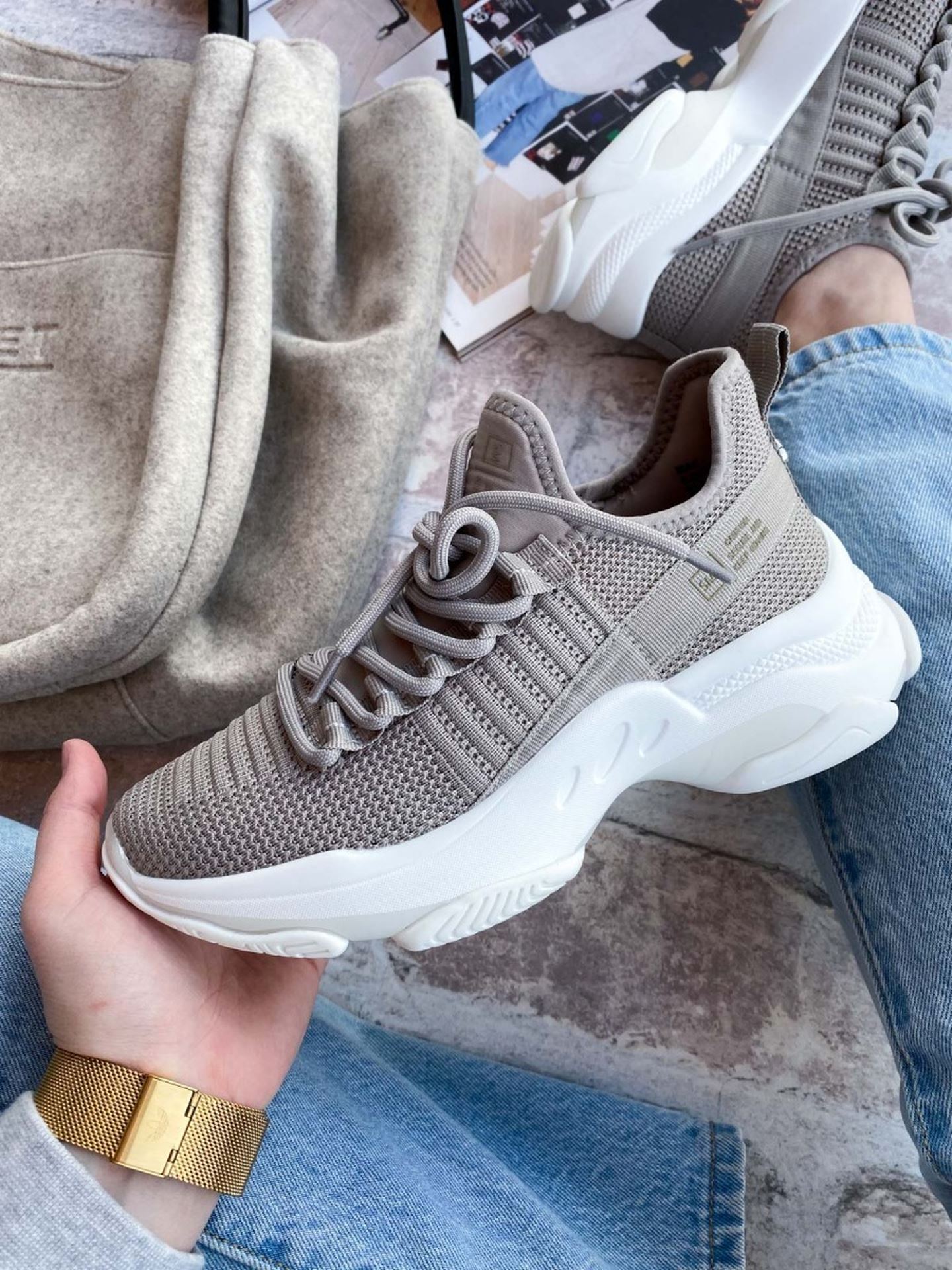 Mac Sneaker