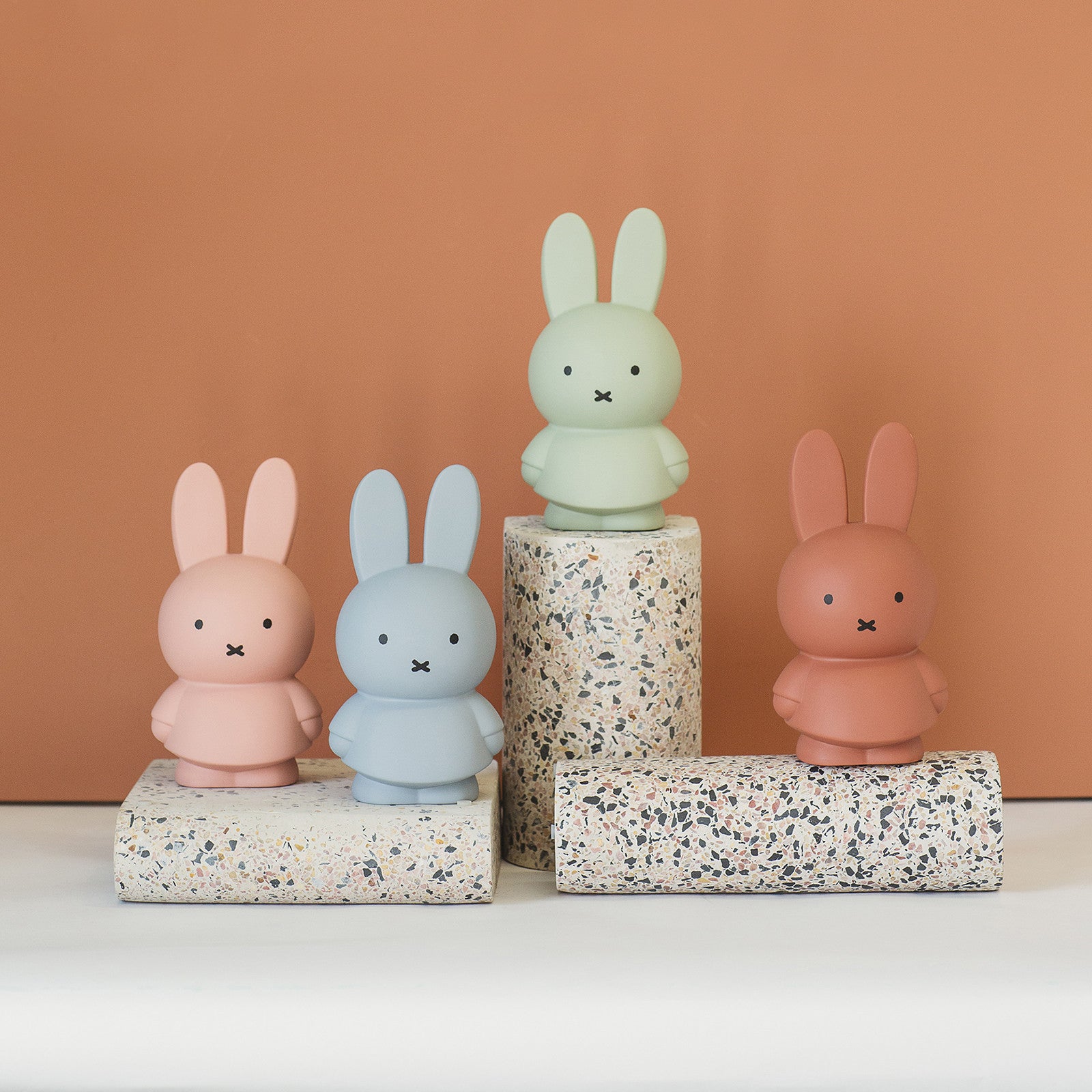 Miffy Spardose medium - Terra