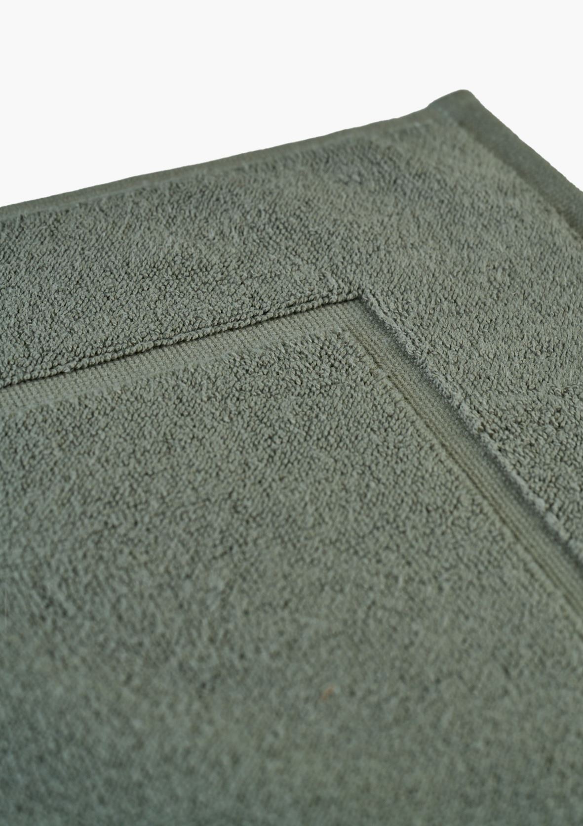 Badematte olivengrønn - 50x90 cm