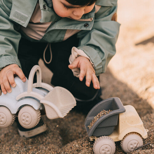 Viking toys hearts shovel