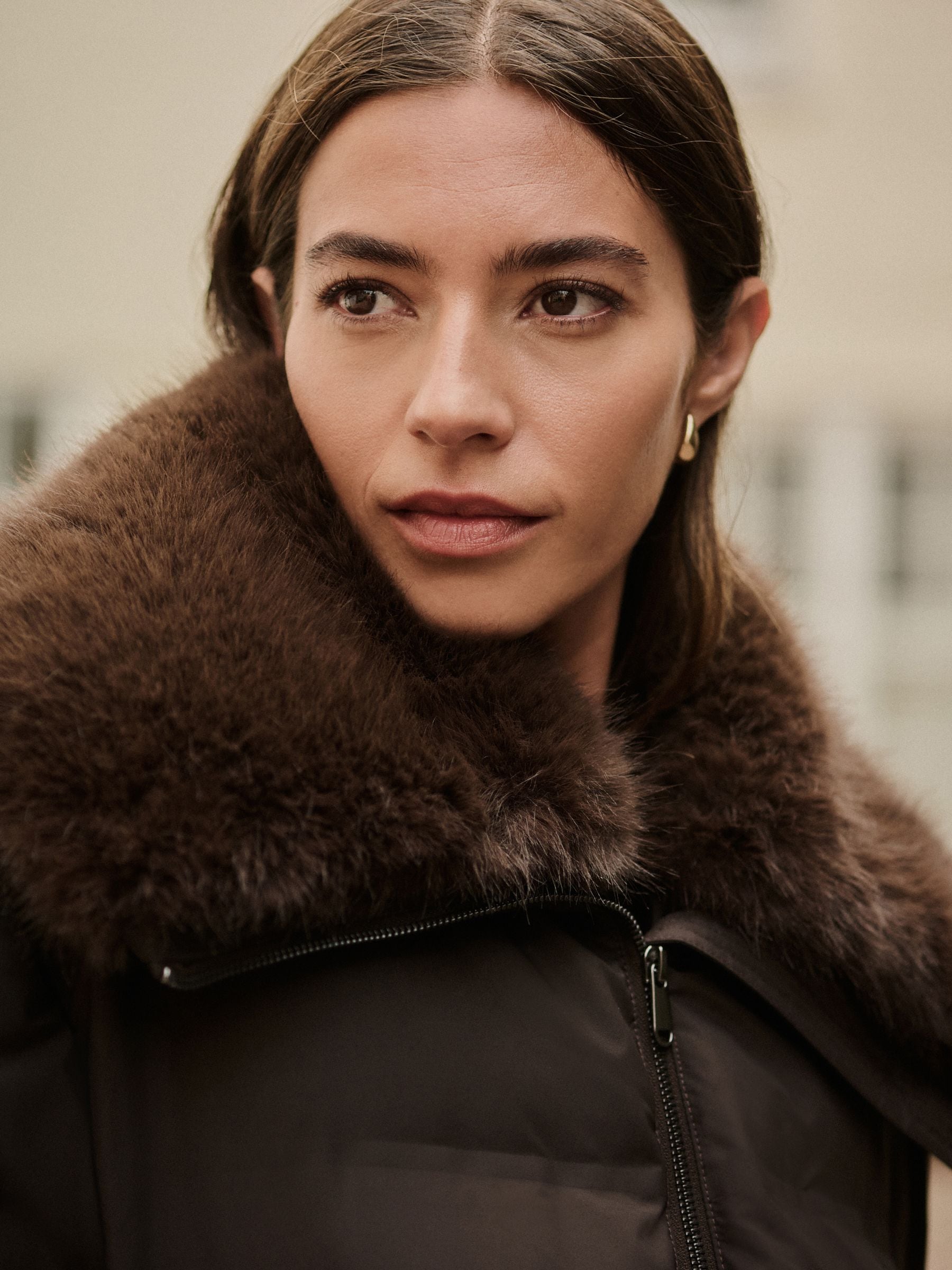 Chocoladebruin - Premium Long Padded Coat with Faux Fur Collar
