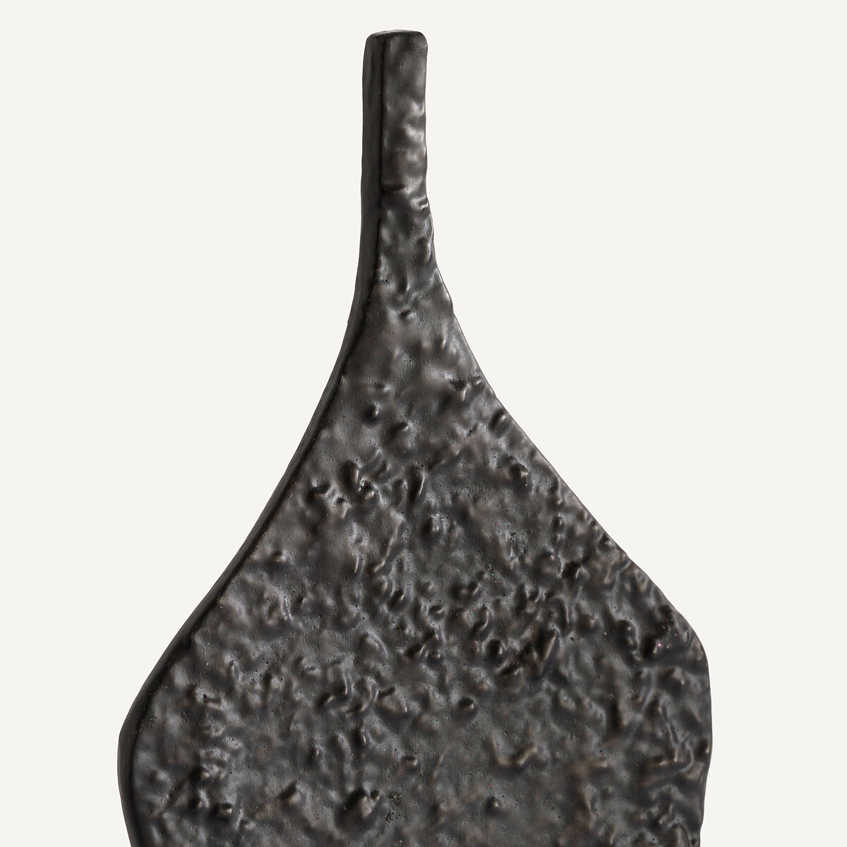 AM.PM<br>Estatueta Sarafu em alumínio fundido