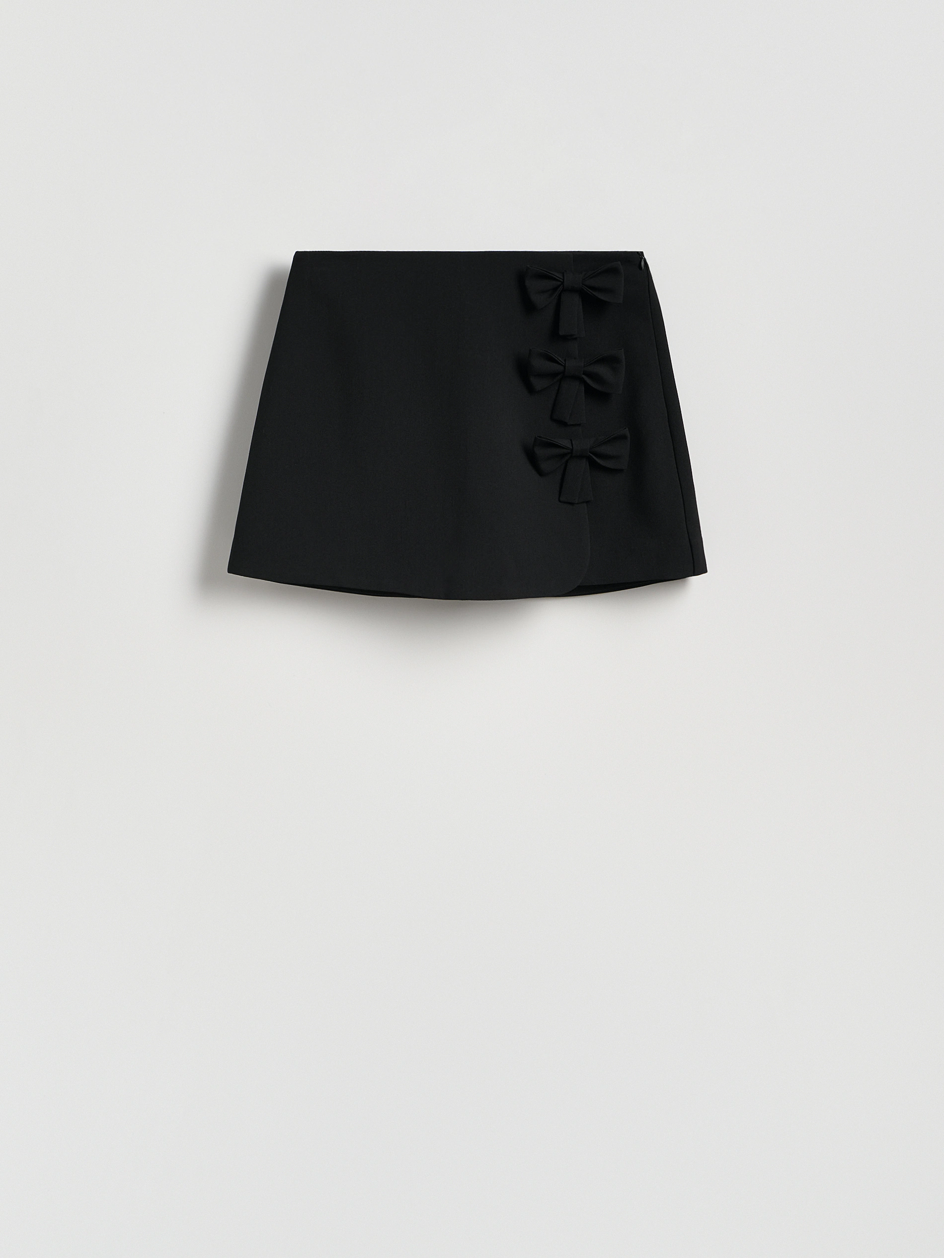 Rockshorts mit Schleifen