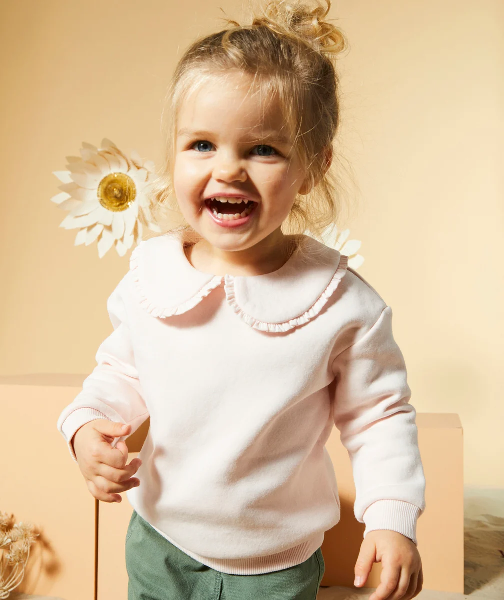 SWEAT BÉBÉ FILLE EN FIBRES RECYCLÉES ROSE POUDRÉ AVEC COL CLAUDINE