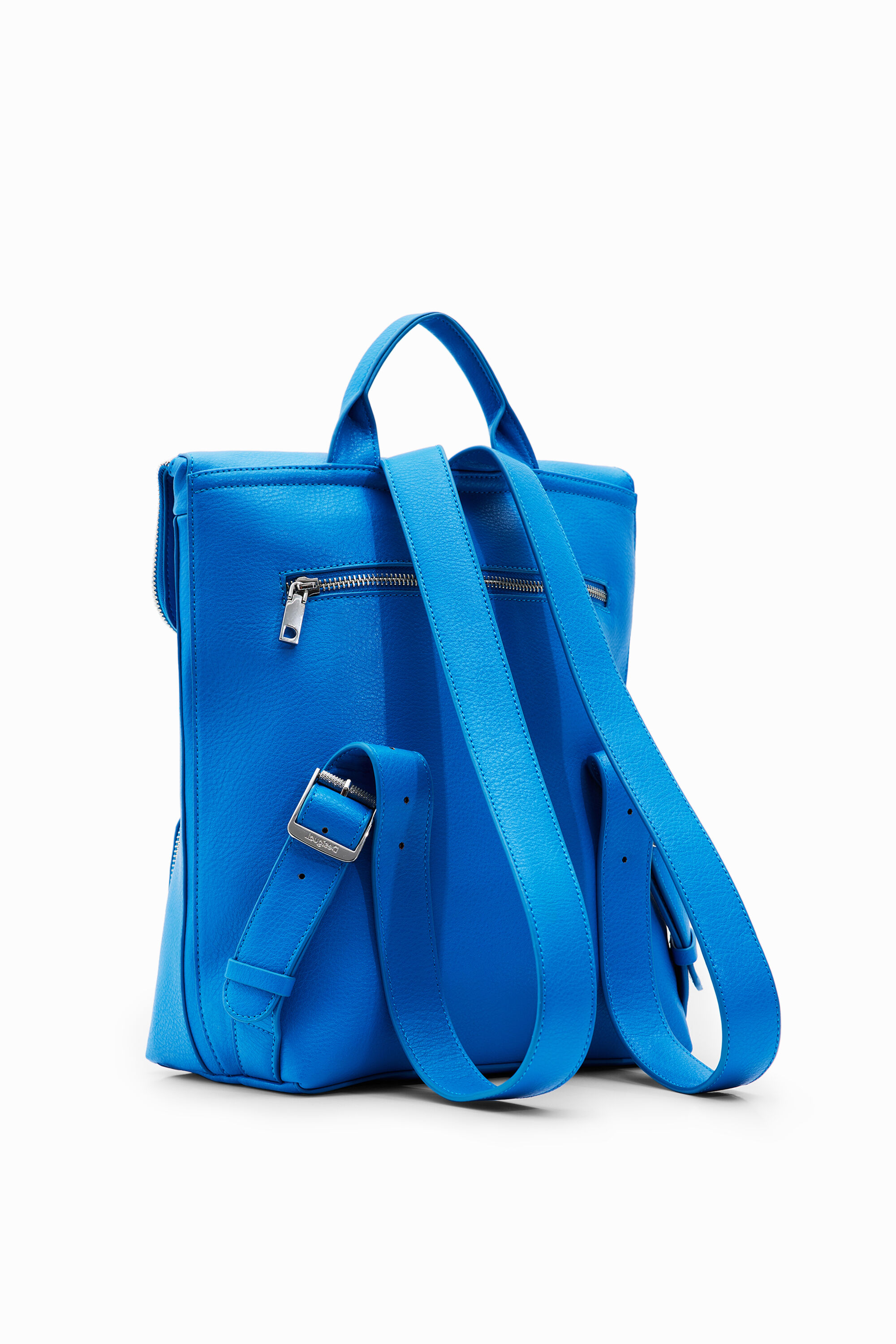 Mochila urbana com aba