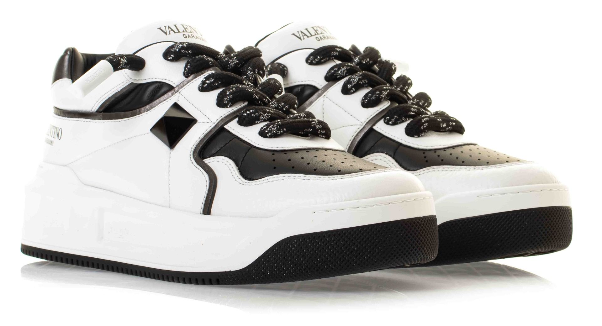 Valentino Garavani One Stud XL Sneaker