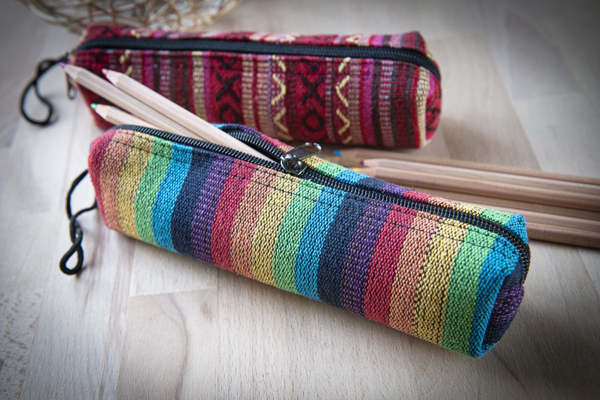 Stifteetui 'Rainbow', echte Handarbeit aus Nepal, multicolor, B 22 cm, H 5 cm günstig bestellen