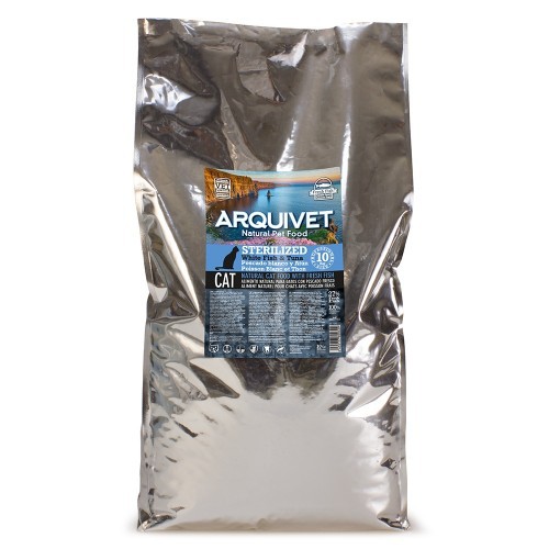 Ração esterilizada Arquivet para gatos, sabor atum e peixe branco.