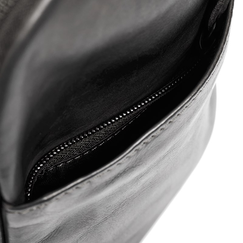 Pia Ries<br>Sling bag