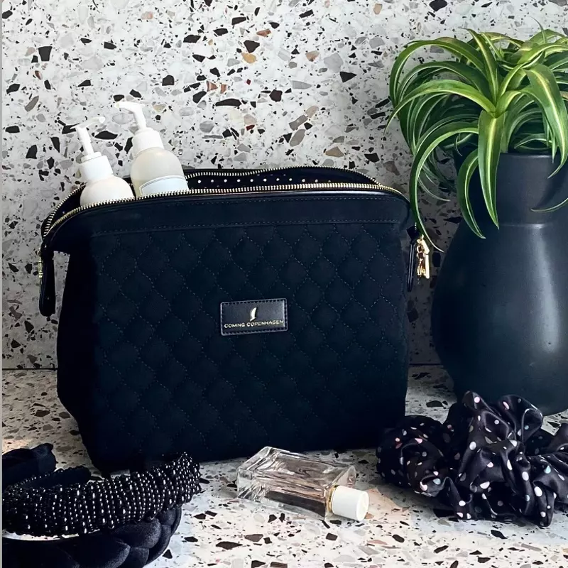 Coming Copenhagen Mia Toiletry Bag Large - Pirate Black (Limited Edition)