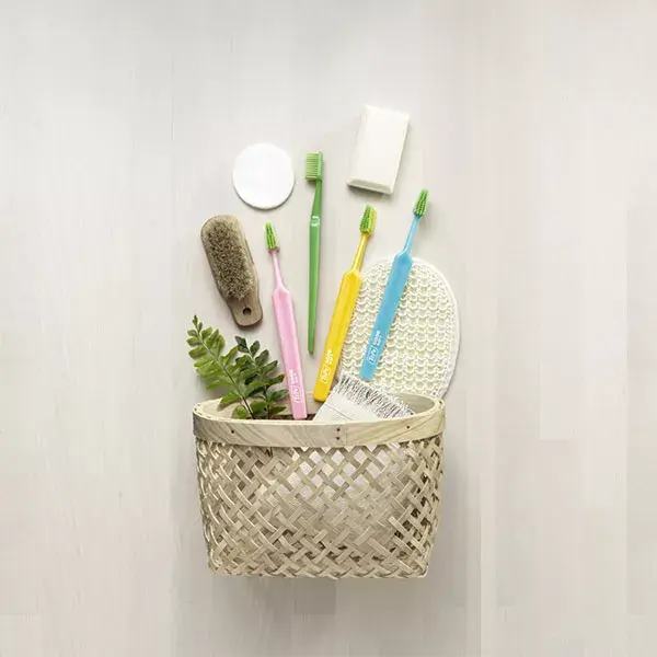 Pacote com 3 escovas de dentes TePe GOOD Regular Soft