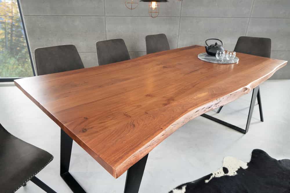 Massivholz Esstisch ORGANIC ARTWORK 180cm Akazie Industrial Design Eisengestell Baumkante