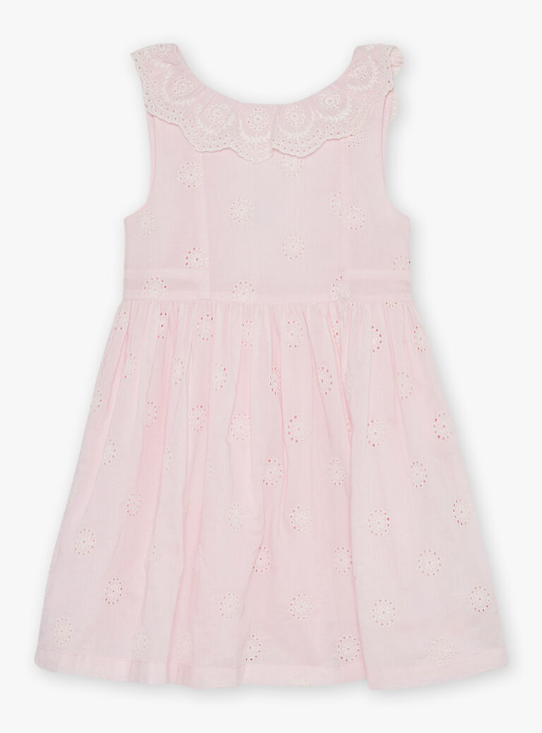Robe rose à broderies fleuries
