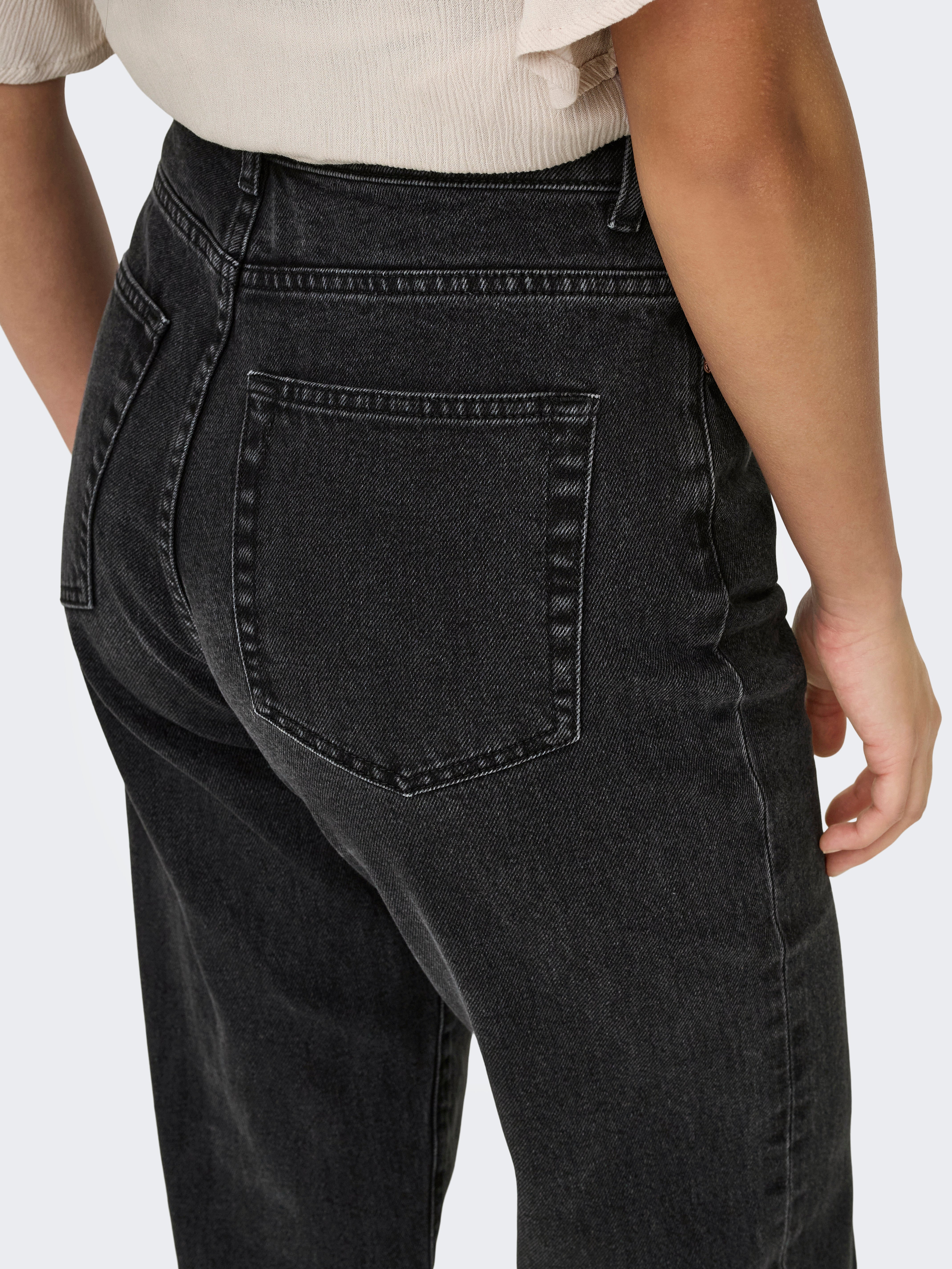 ONLSILJE Hohe Taille Gerade geschnitten Jeans Washed Black