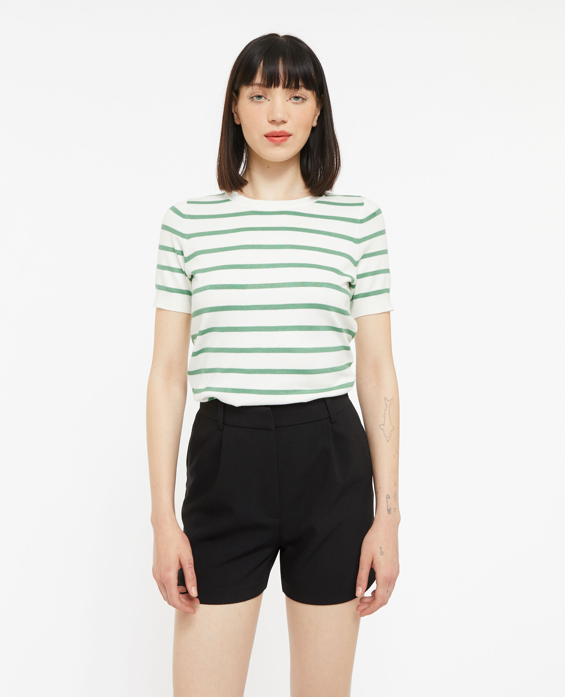 Pull manches courtes rayé en maille fine - Vert olive