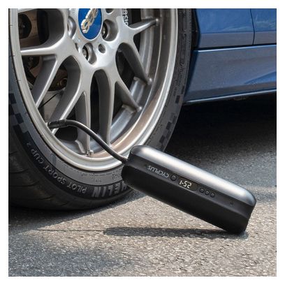Compresseur électrique - CYCPLUS A2 PLUS Pro : Pour vélos  Camping-car  Voiture  MotoBanque de puissance de 7800 mAh