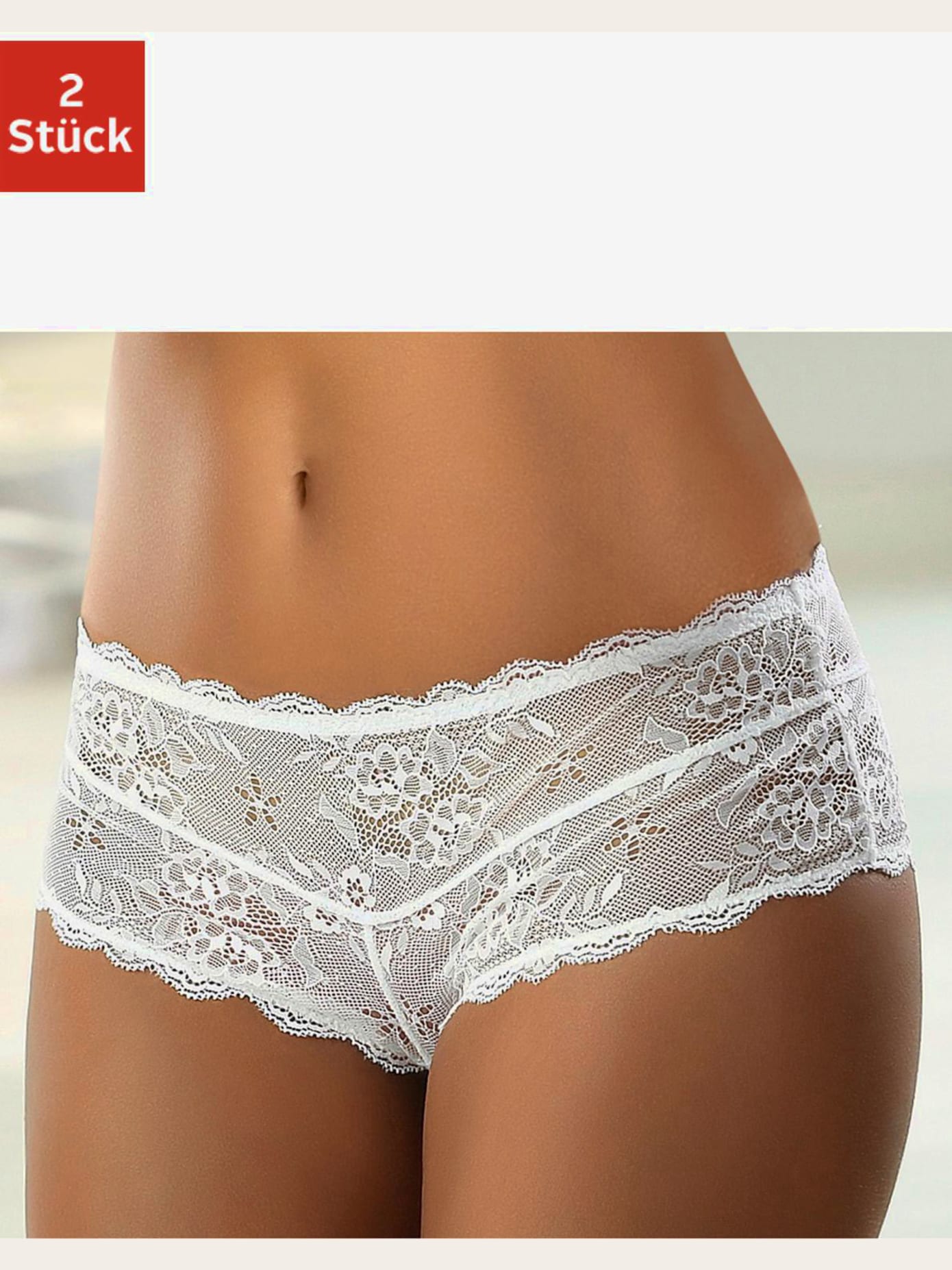 Panty féminin à l'aspect légèrement transparent