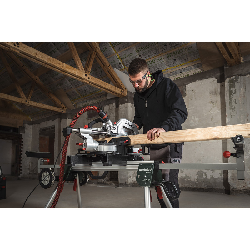 Metabo KGS 216 M afkort- en verstekzaag 1.500W