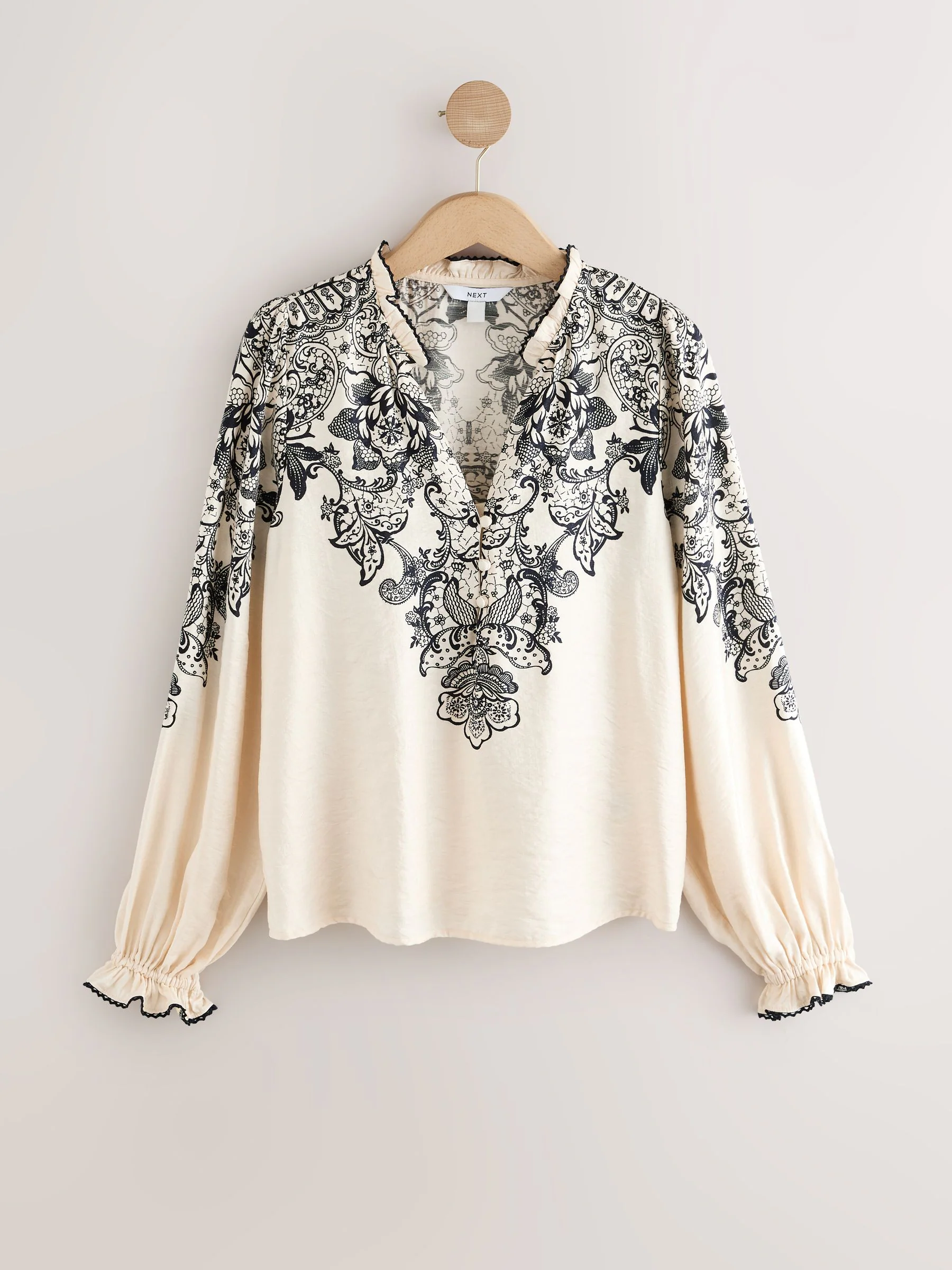 Zwart/ecru - Floral Placement Lace Trim Ruffle Blouse