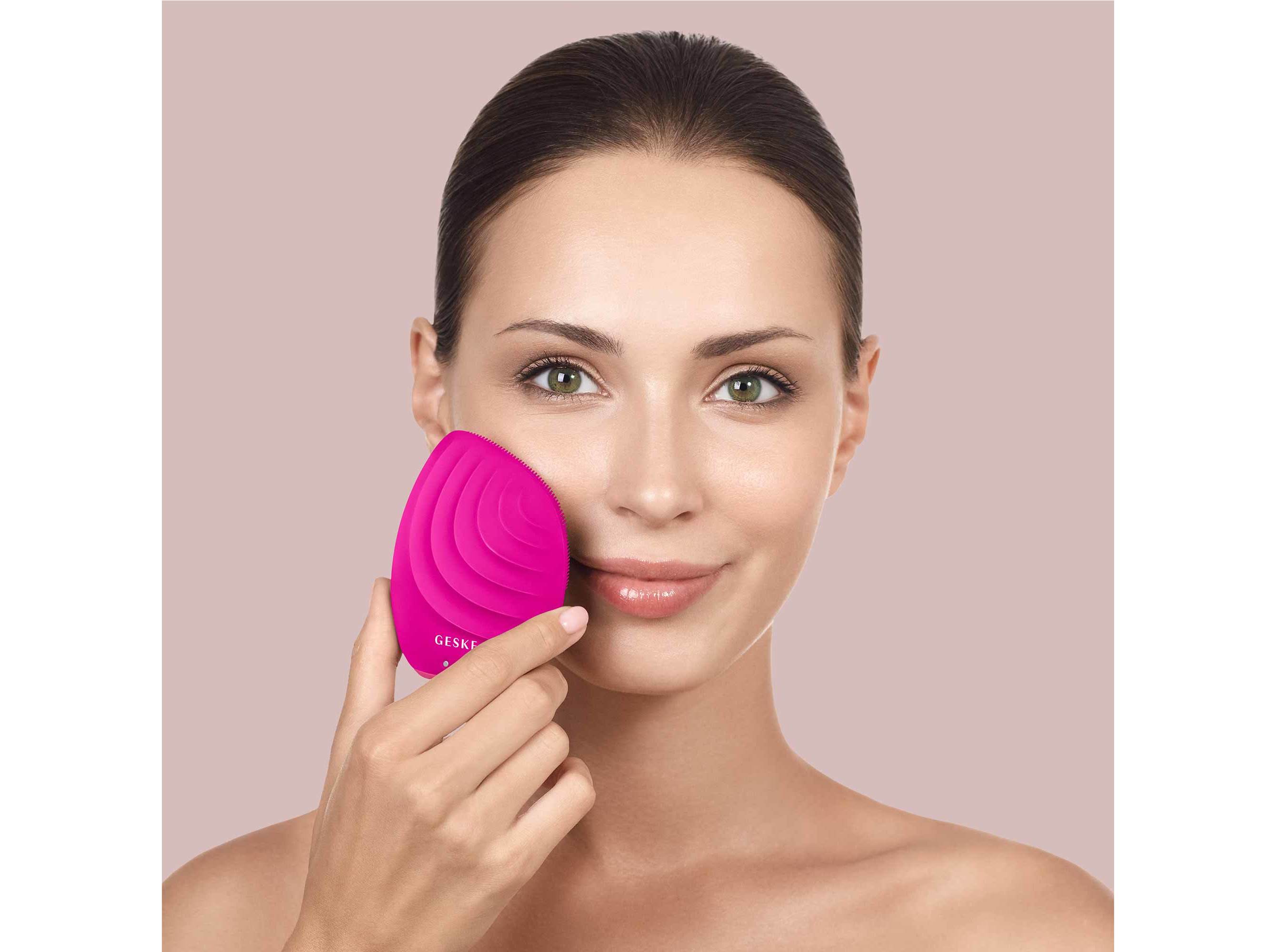 ESCOVA FACIAL GESKE SONIC 5EM1 MAGENTA