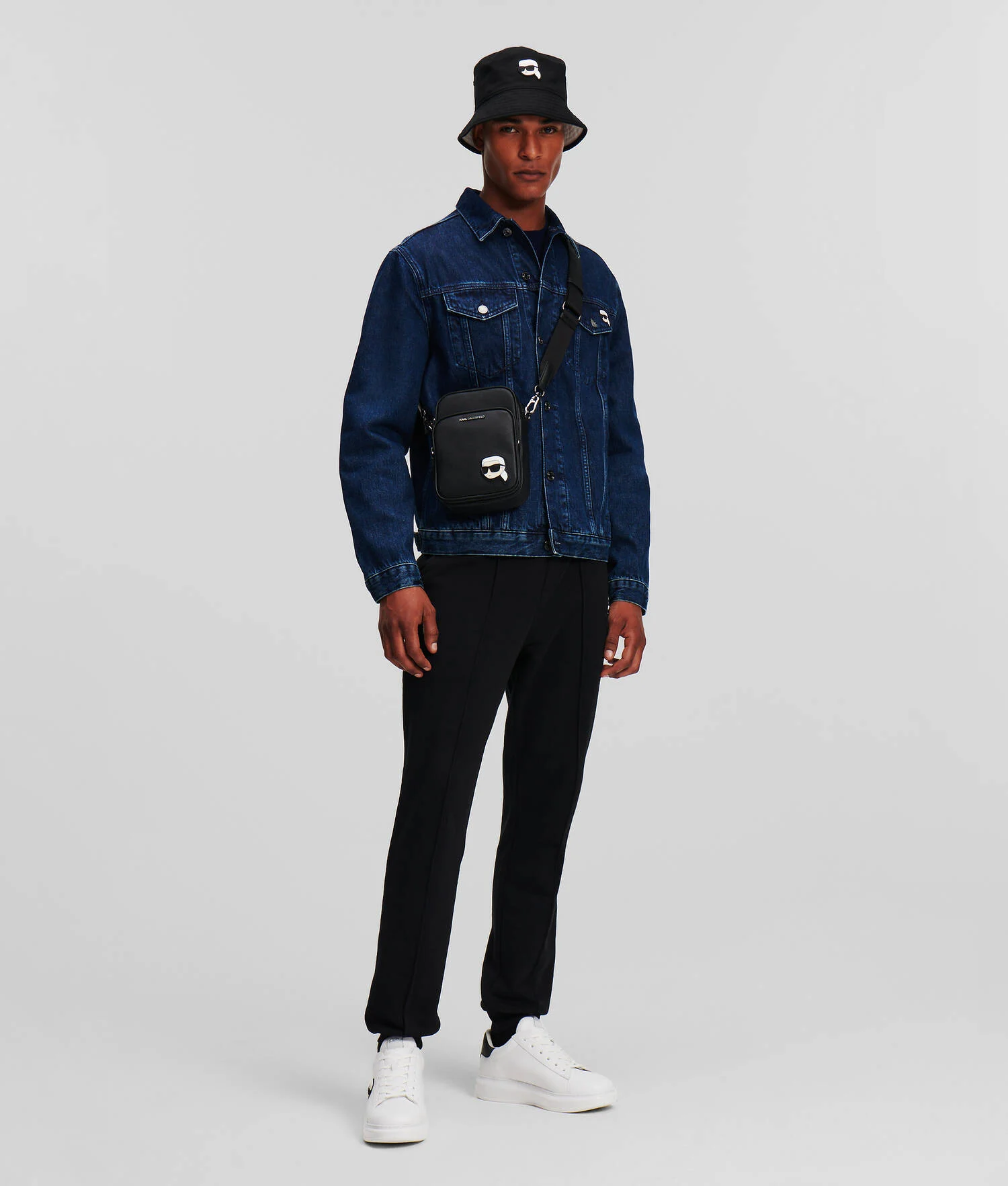 VESTE EN DENIM À LA COUPE AJUSTÉE K/IKONIK