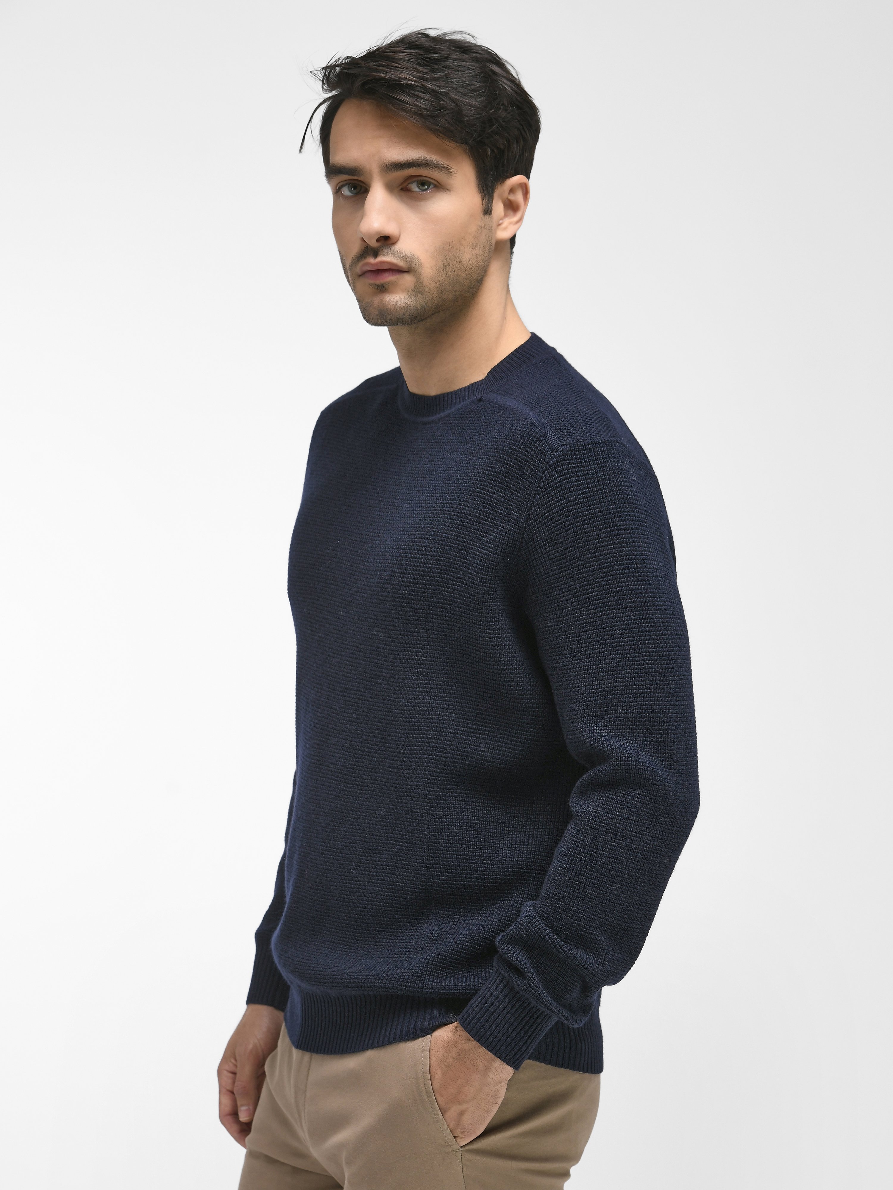 Rundhals-Pullover aus 100% Schurwolle Biella Yarn