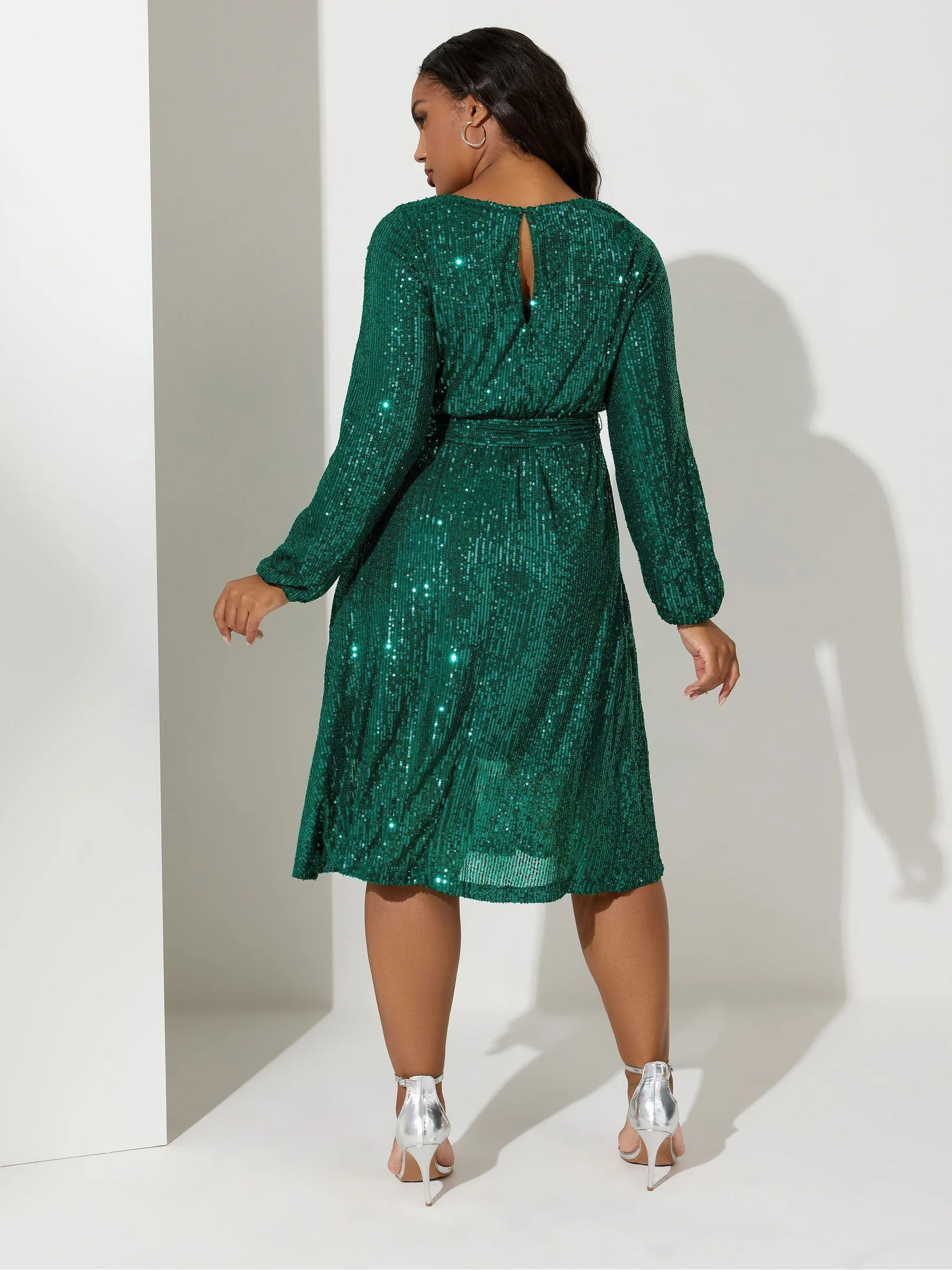 Groen - Yours Curve London Sequin Long Sleeve Skater Midi Dress