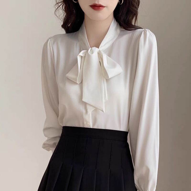 Luminato - Blouse met lange mouwen en strikhals