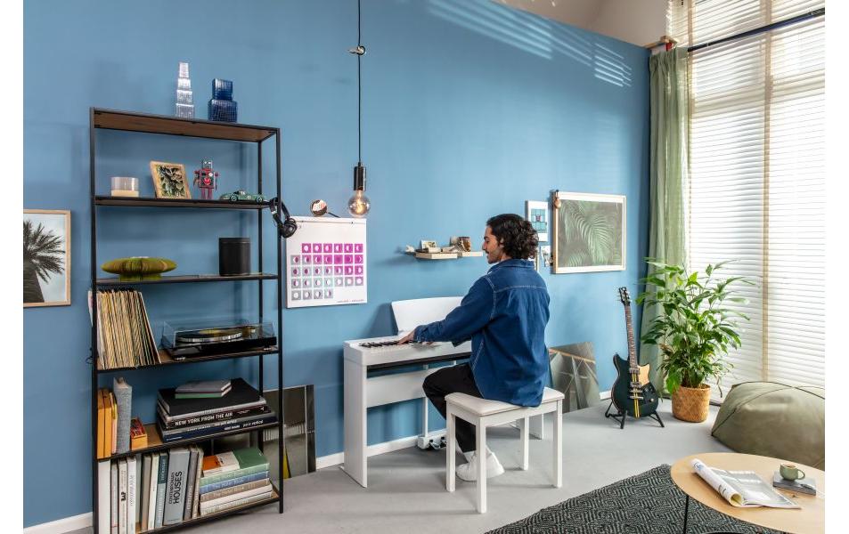 E-Piano P-225WH<br>Kompaktes Digitalpiano mit Klang und Funktionen für fortgeschrittene Spieler