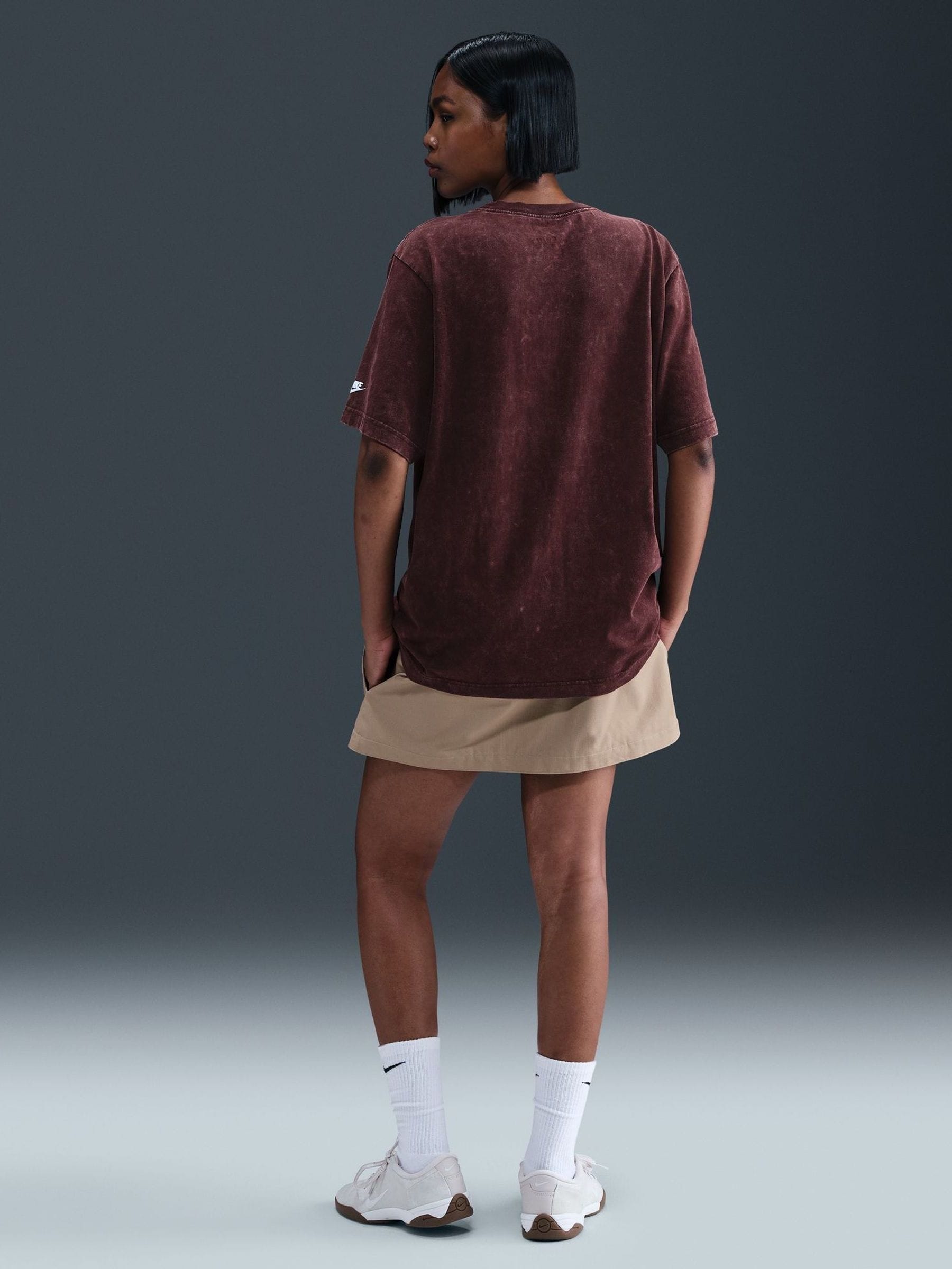 Rood - Nike Oversized Graphic Print Logo T-Shirt
