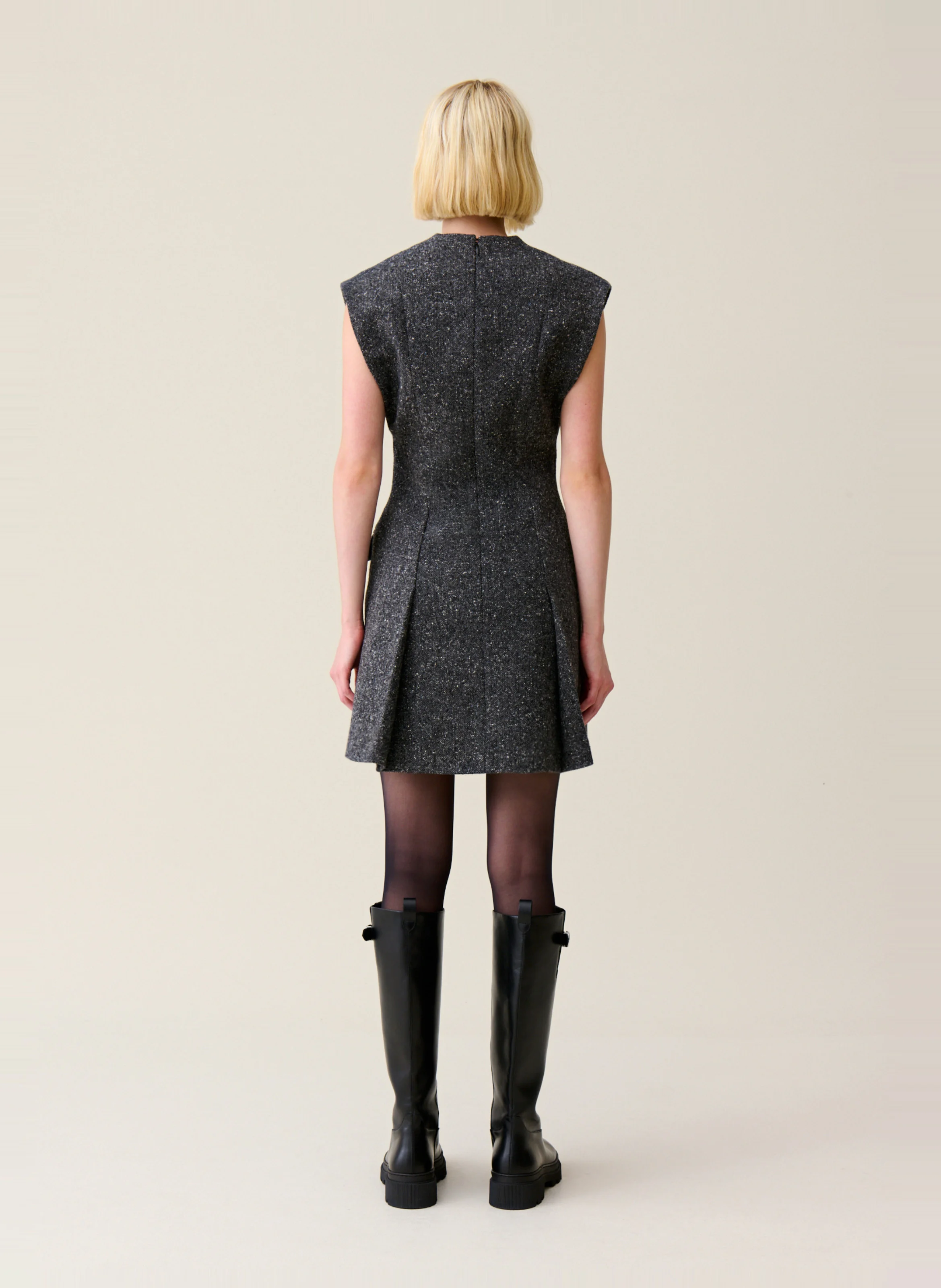 Robe courte cintrée tailleur| Gris
