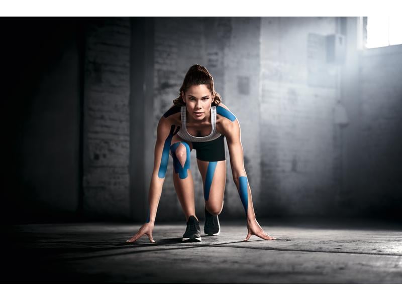 Hansaplast Hansaplast Kinesiologie Tape blau 5 cm x 5 m Atmungsaktives Physio-Tape für Sportverletzungen