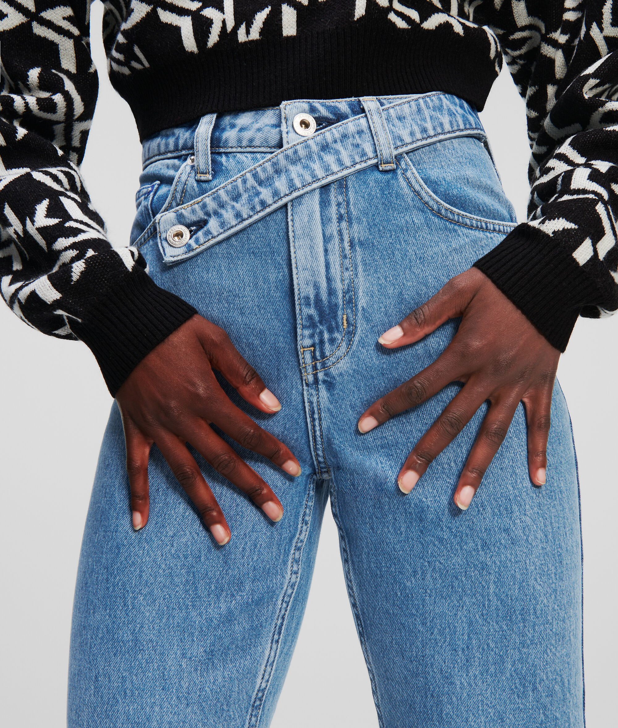 JEAN TAILLE HAUTE FUSELÉ KLJ