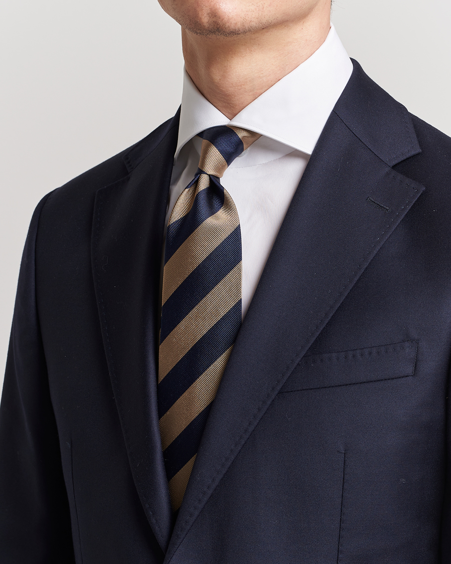 Amanda Christensen Regemental Stripe Classic Tie 8 cm Sand/Navy
