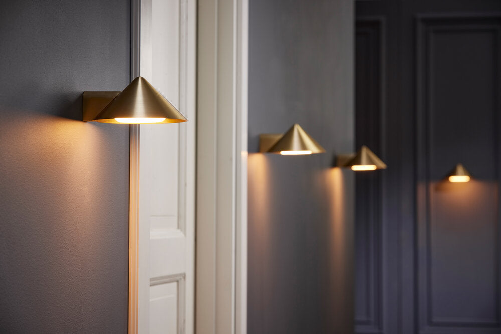 Frandsen  Grasp Wall væglampe - Solid Brass