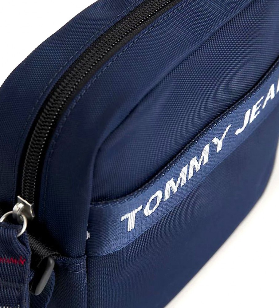 Bolsa Tommy Jeans Essential reciclada azul marinho estilo repórter