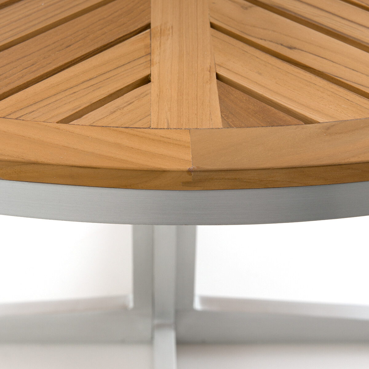 AM.PM<br>Mesa de jardim redonda em teca/alumínio, Maestrale