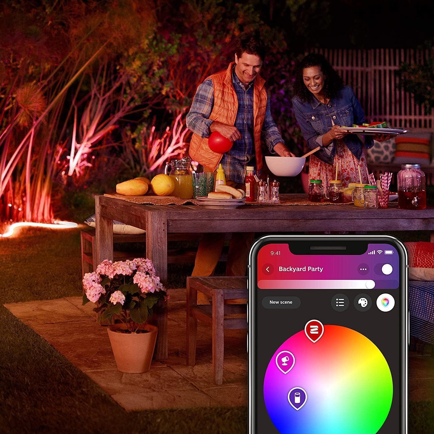Philips Hue White & Color Ambiance Outdoor Lightstrip (2 m), dimmbarer LED Streifen für das Hue Lichtsystem mit 16 Mio. Farben, smarte Lichtsteuerung über Sprache oder App