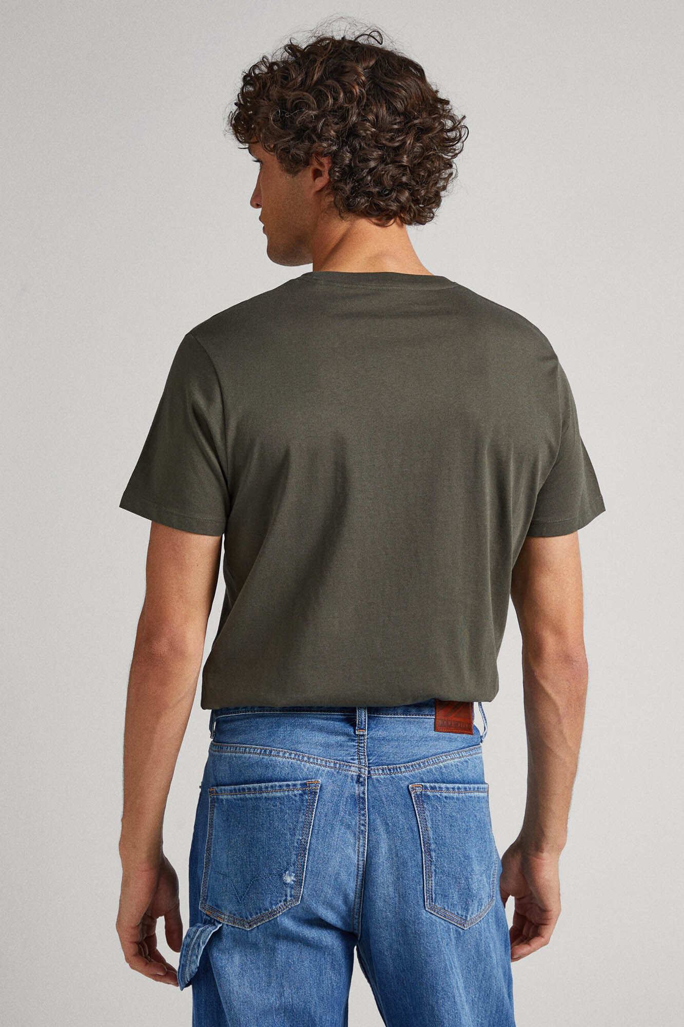 Camiseta com estampa do logotipo de 1973